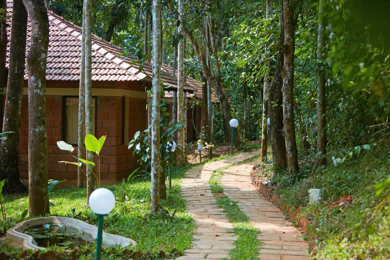 Raindrops Resorts Wayanad Sultan Bathery Exterior foto